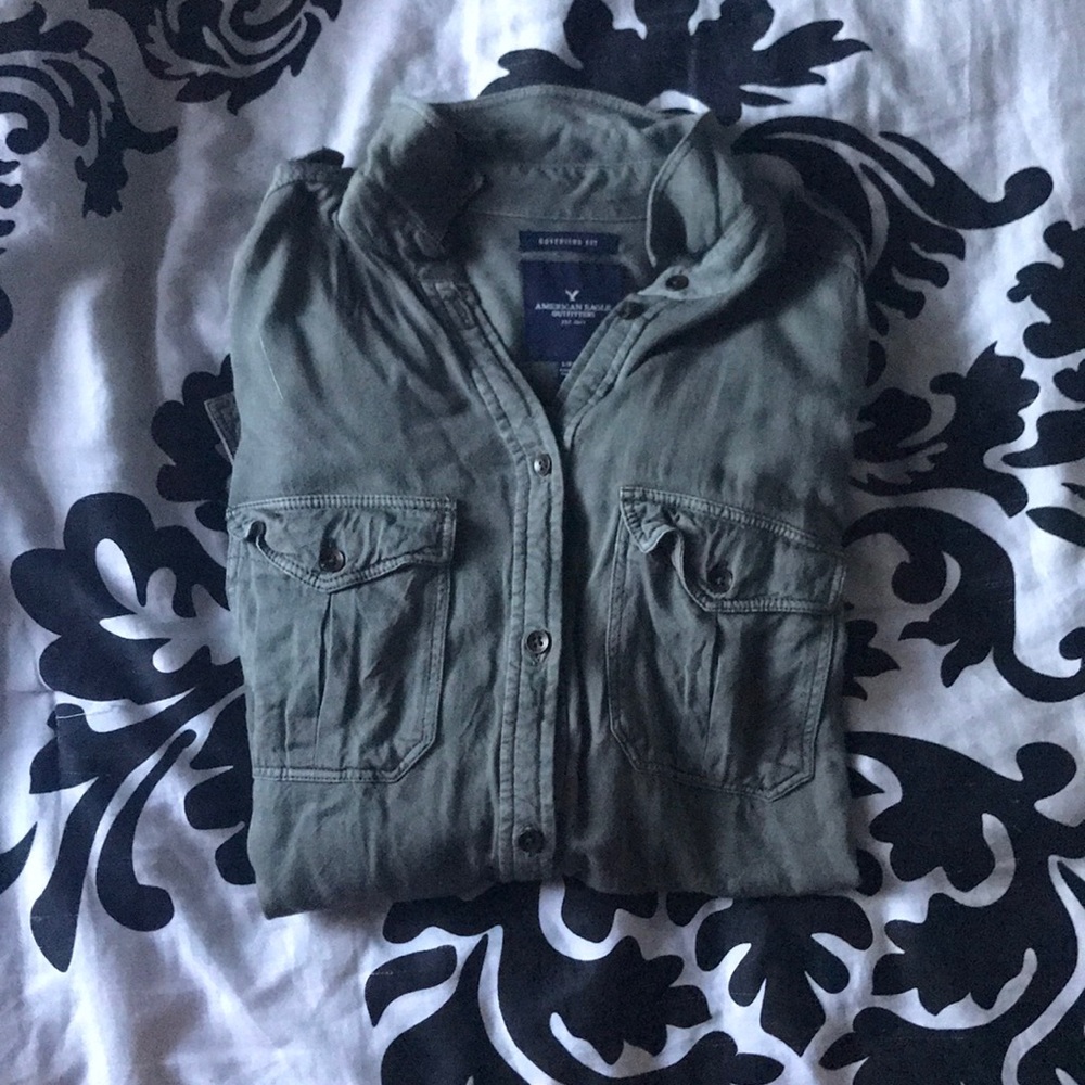 American Eagle Button Down